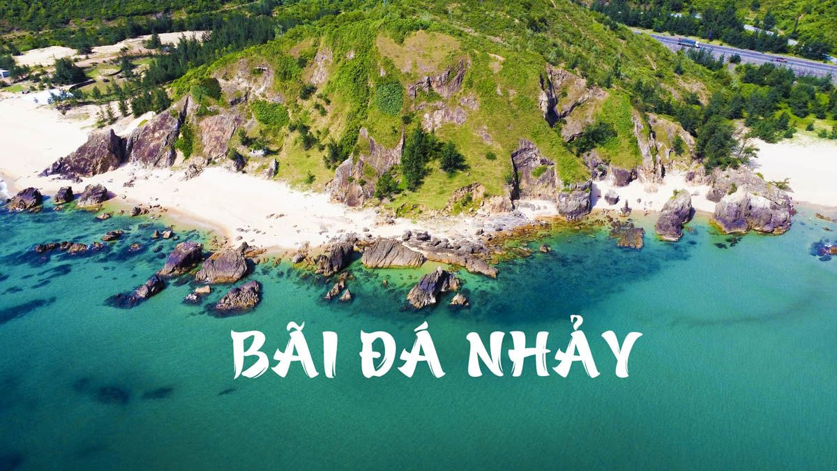 chụp hình sống ảo tại đá nhảy