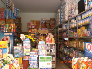 Cửa hàng bách hóa Family’s mart